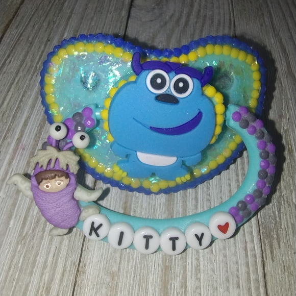 Adult Pacifier - Picture 5 of 16